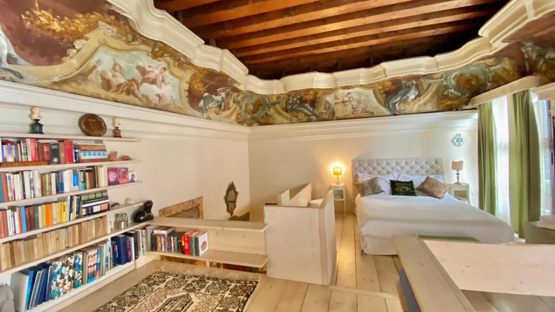 Venice Palace Luxury Suites 0*,